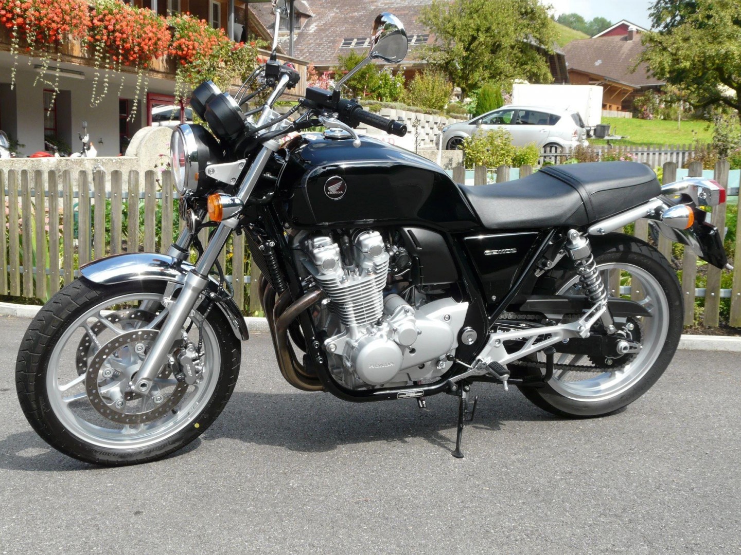  HONDA  CB1100A 1100 cm3 d occasion 1100 cm  2200 km ann e 